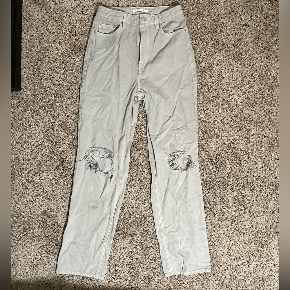 cream ripped boyfriend jeans
